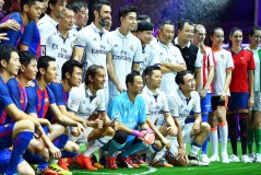 转会传闻：B费有意加盟美职联；巴萨在为莱万多夫斯基寻找替代者